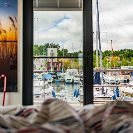 Calanthe - Das Hausboot Apartment Mucheln Exterior photo